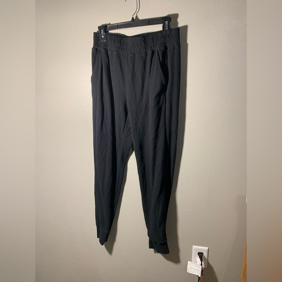 Zyia knitted style pajama pants/joggers - Picture 1 of 5